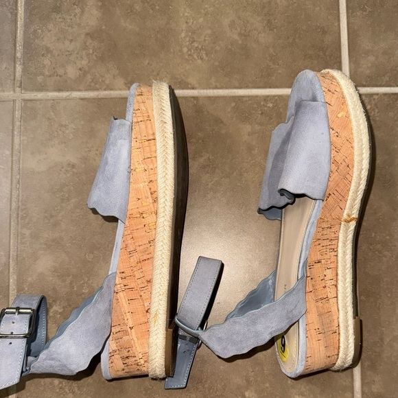 New Marc Fisher Faithful Suede Ankle Strap Grey Platform Sandals - Picture 4 of 7